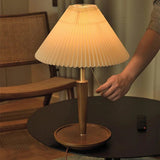 Vintage Plissee-Tischlampe aus Holz-Leuchtezauber