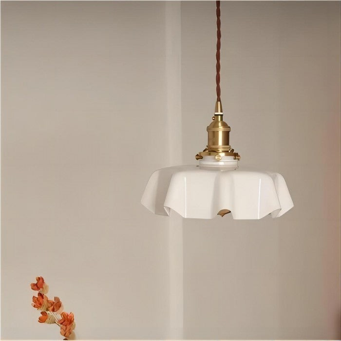 Hängelampe im Retro-Stil, Glasblume, cremefarben-Leuchtezauber